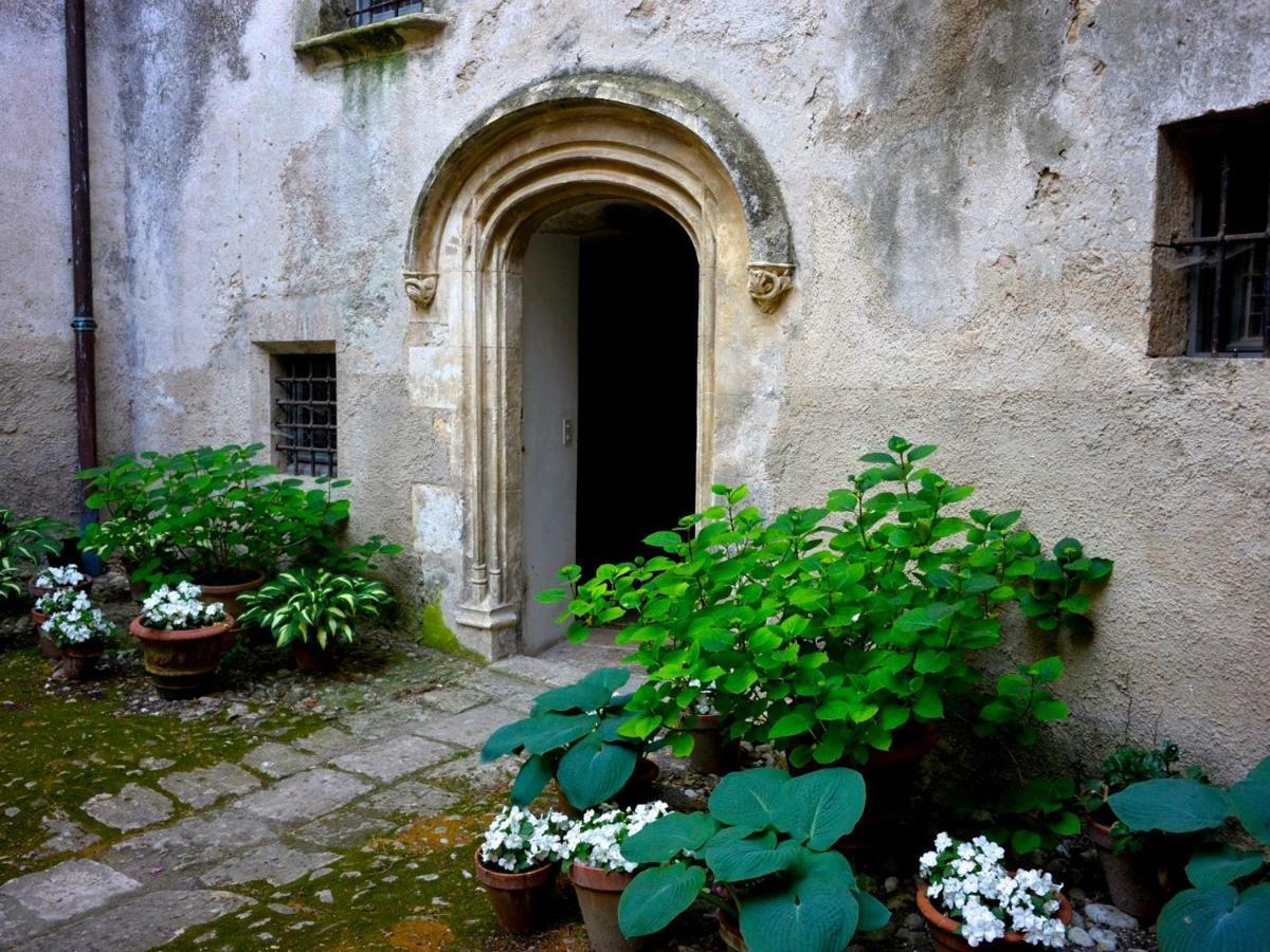 Вилла Chateau D'Esparron Экстерьер фото